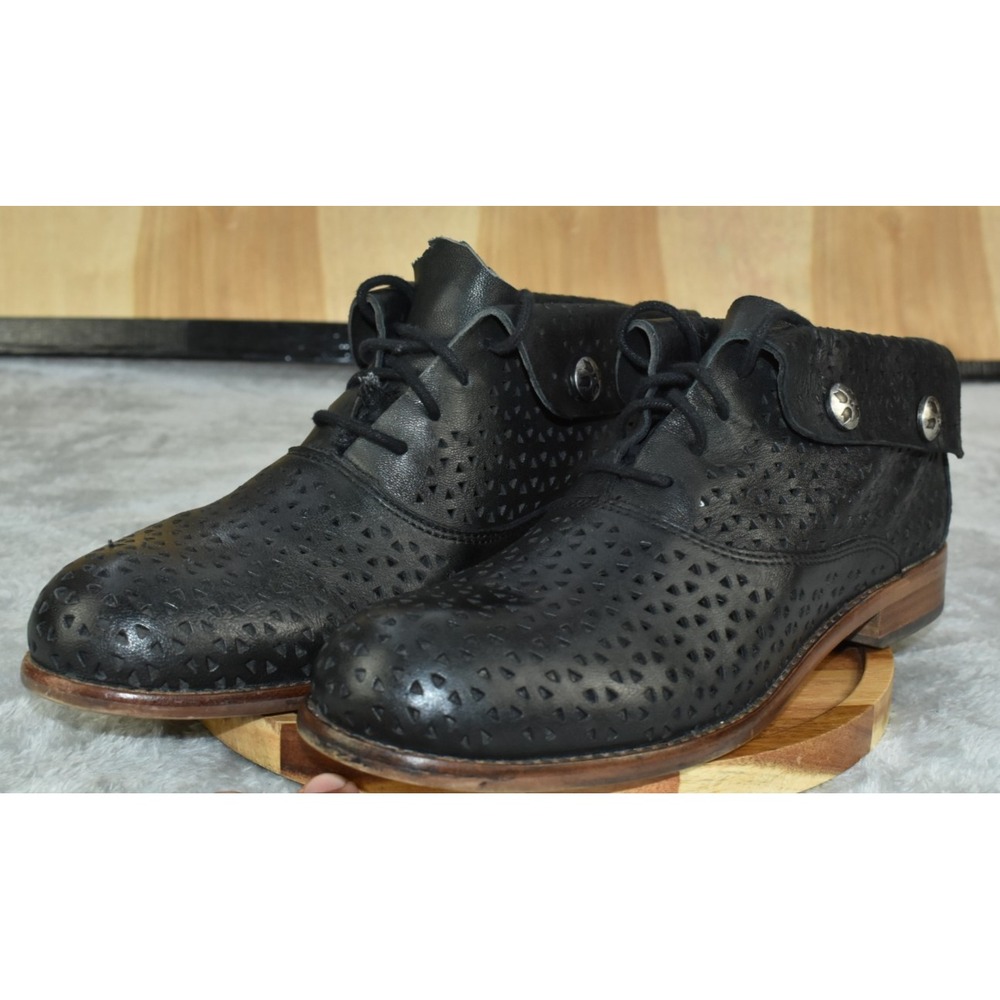 Patricia Nash Sabrina Women Booties Size 7.5 Black Perforated Leather Fold Over